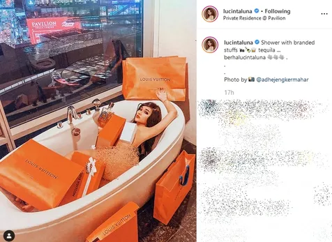 Tutupi Bagian Pribadi dengan Barang Branded