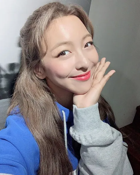 Postingan Luna