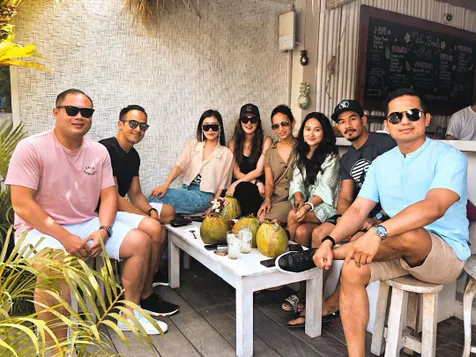 Luna Maya dan Fasial Nasimuddin