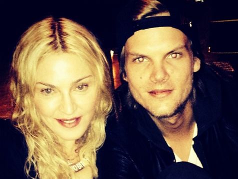 Perang ego Madonna - Avicii @instagram - Madonna