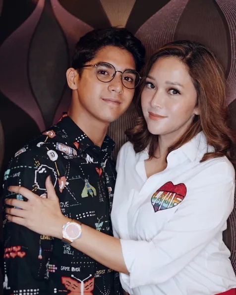 Ucapan Selamat dari Teman-Teman Artis