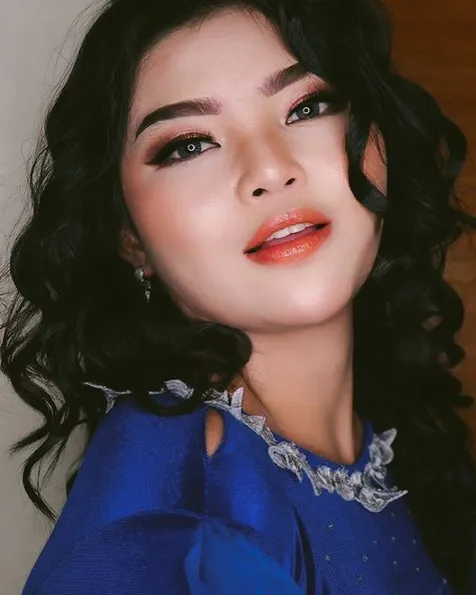 Cewek Asli Tapi Punya Jakun
