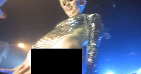 Sebuah video lama Miley Cyrus beredar. Bagian pribadi sang bintang disentuh oleh fans! © Youtube.com/mattypop39