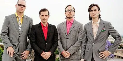 The Greatest Man That Ever Lived - Weezer