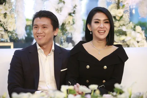 Syahrini - Reino Barack