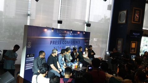 Suasana dalam press confrence NOAH setelah kepulangannya dari Amerika Serikat © Twitter.com/musicastudios