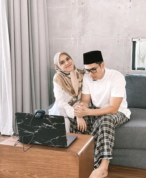 Postingan Nycta Gina