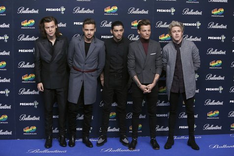 One Direction ketika masih berlima © splashnews