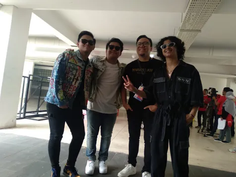 Iqbaal Sapa Lewat Video