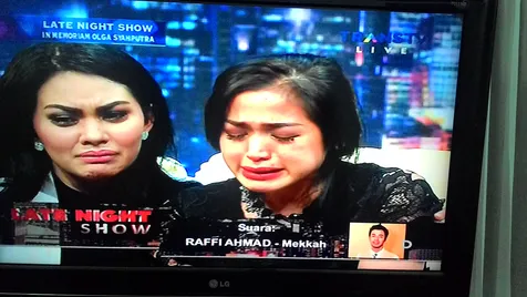 Kartika dan Jedar curhat tentang Olga di Late Night Show / © Trans TV