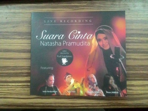 Album 'SUARA CINTA' dari Natasha Pramudita © KapanLagi.com®