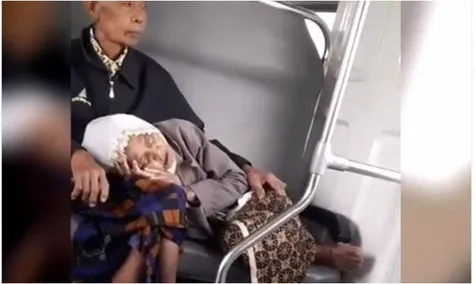 Naik Kereta Prambanan Ekspress