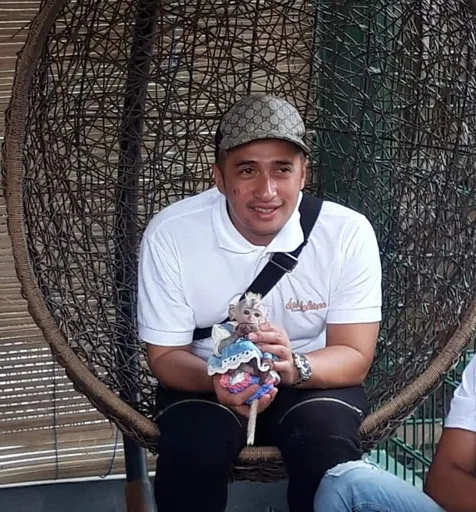 Bayi Monyet Kesayangan