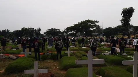 Pelayat Jaga Jarak