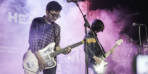 Penampilan Perdana Whitenoir di 'RSD 2017'