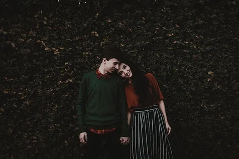 95 Caption Baper untuk Para Bucin yang Menyentuh Hati