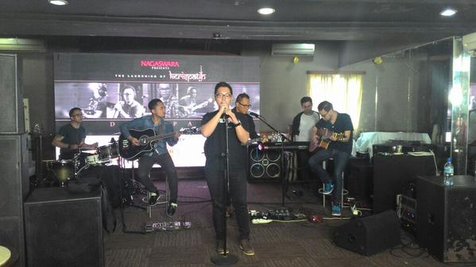 Kerispatih saat melakukan persiapan untuk launching album siang tadi ©Twitter.com/NAGASWARA_ID