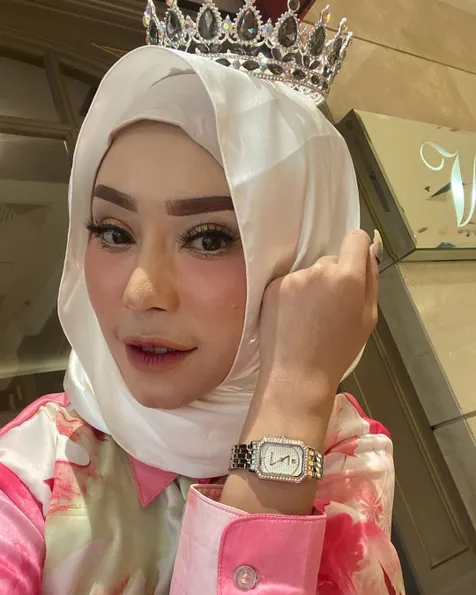 Telah Berhijab