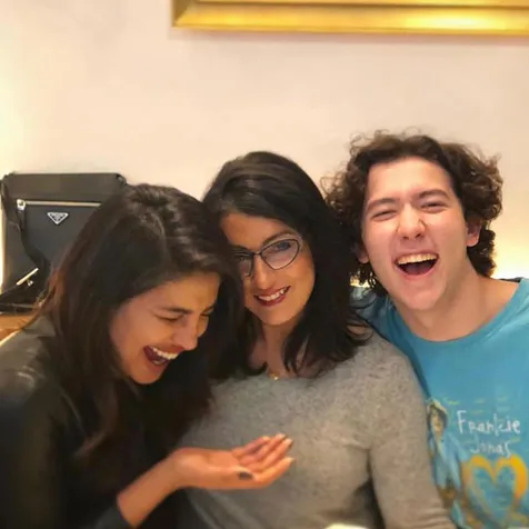 Danielle Jonas Ngamuk