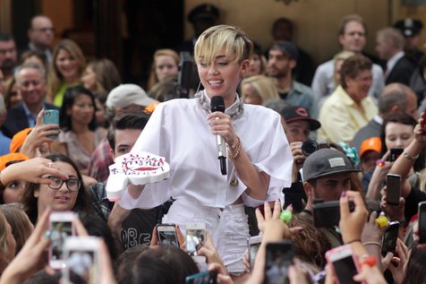 Miley Cyrus/@Shutterstock