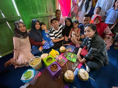 Tak Punya Sofa
