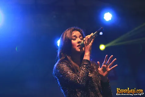 Kahitna  7 Lagu Sedih Buat Kalian Para Korban PHP, Jangan 