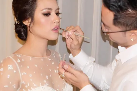 Dengan make-up flawless, Raisa tampil semakin mempesona. /©instagram.com/upanduvan