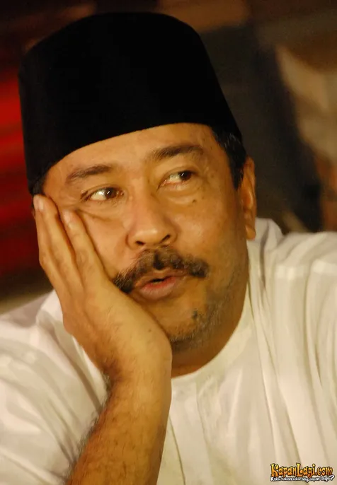 Rano Karno sempatkan diri jadi saksi nikah anak Ahong 