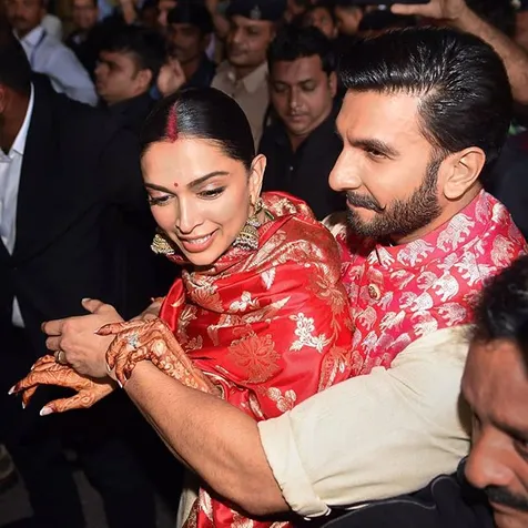 Ranveer Jaga Deepika Dengan Manis