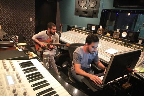 Proses recording album baru Linkin Park @facebook.com/linkinPark