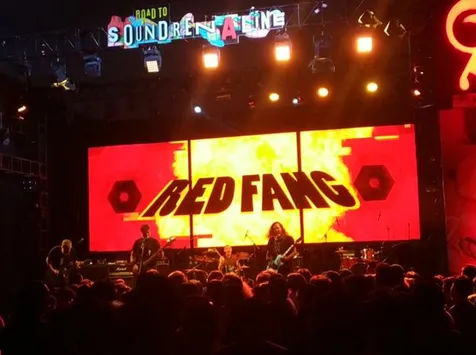 Bawakan Kurang Lebih 13 Lagu