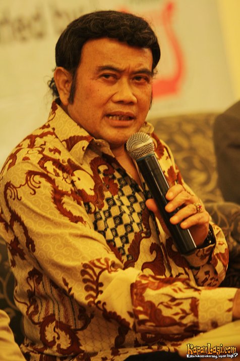 Epy Kusnandar, suaranya mirip Rhoma Irama? @KapanLagi.com®