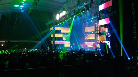 Bawakan Lagu Kesukaan