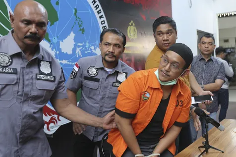 Ditangkap Bersama Teman Wanitanya