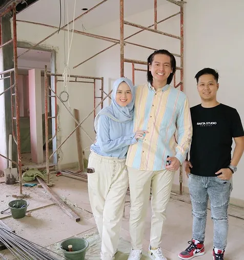 Download Rumah Mewah Roger Danuarta PNG