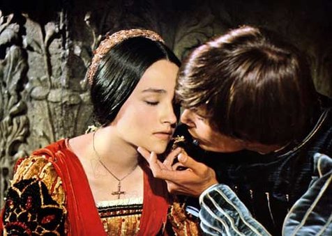 Leonardo Dicaprio Kisah Romeo Dan Juliet Dalam Berbagai Versi Mana Favoritmu Romeo And Juliet 1968 Kapanlagi Com