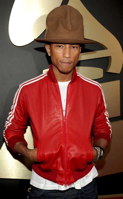 Topi Grammy Pharrell terjual hampir 450 juta rupiah. Foto: eonline.com