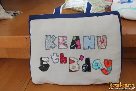 Tas bikinan Angelina untuk sang anak ©KapanLagi.com®