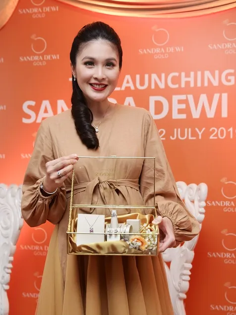 Sandra Dewi