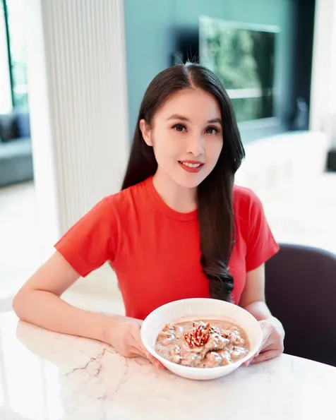 Sandra Dewi dan Opor Ayam