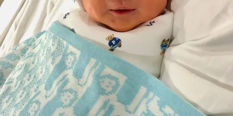 Wajah Anak Kedua Sandra Dewi yang Menggemaskan!
