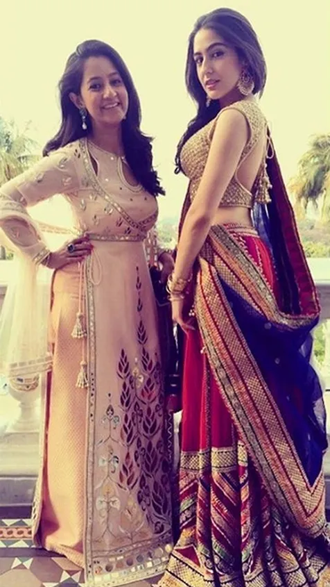 Sara Ali Khan cantik dengan sari khas India Špinkvilla
