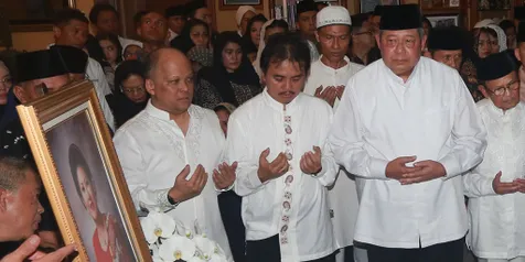 Jadi Kenangan Manis