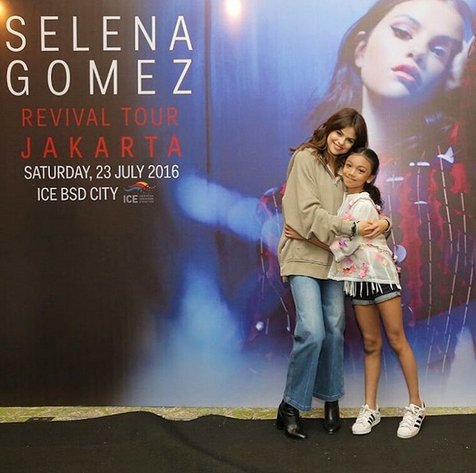 Naura bahagia bisa bertemu dengan Selena Gomez ©instagram/naura