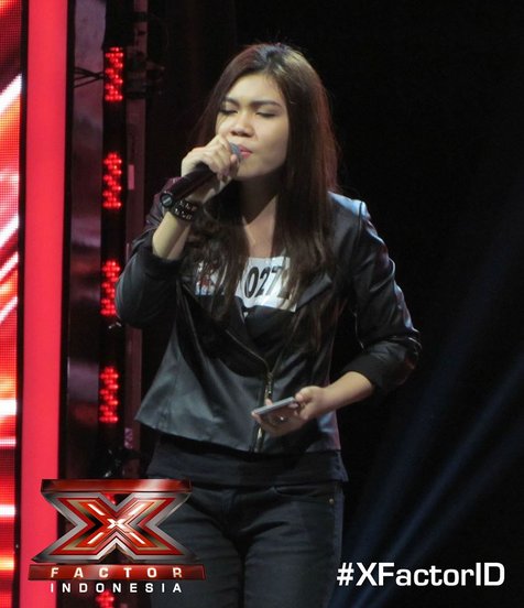 Shella Ikhfa © X Factor Indonesia/youtube