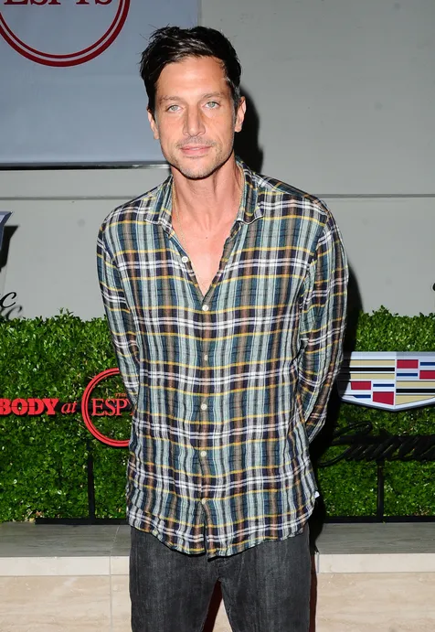Simon Rex Jadi Pacar Bayaran Meghan