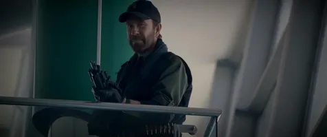Kemunculan Chuck Norris Usai Pensiun