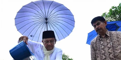 Habibie Merindukan Omelan Ainun