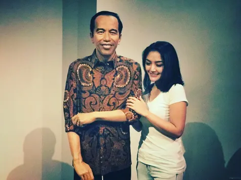 Foto Dengan yang Asli