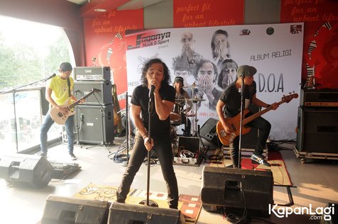 Abdee absen, Bimbim berharap lagu baru Slank bisa jadi doa buatnya/©KapanLagi.com®/Bayu Herdianto